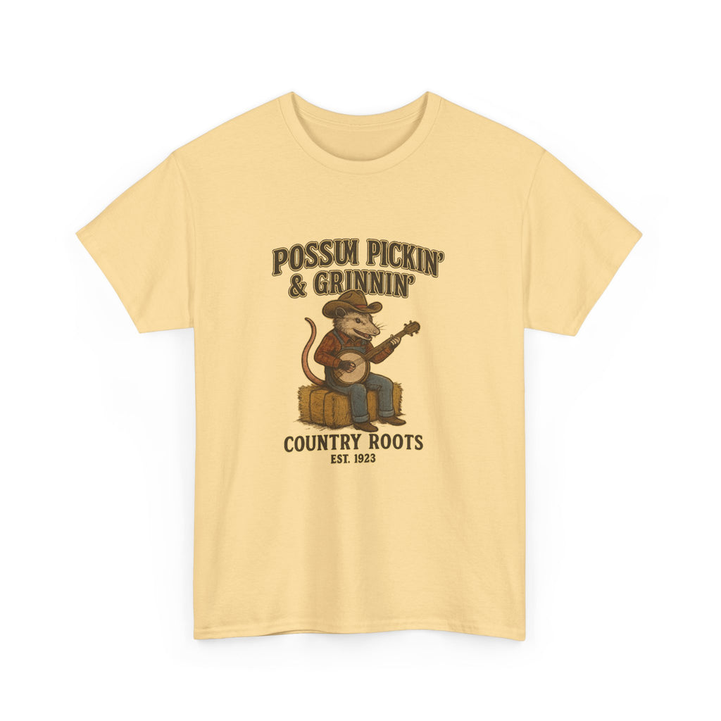 T-Shirt Possum Pickin' & Grinnin' Country Roots" Vintage Banjo Graphic Tee  Trendy T Shirt