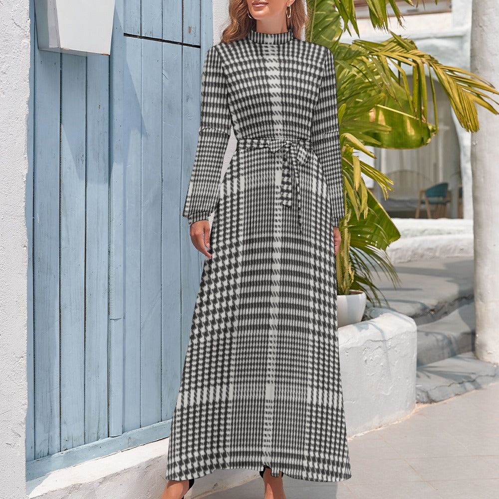 The Outlaw Belle Maxi — Black & White