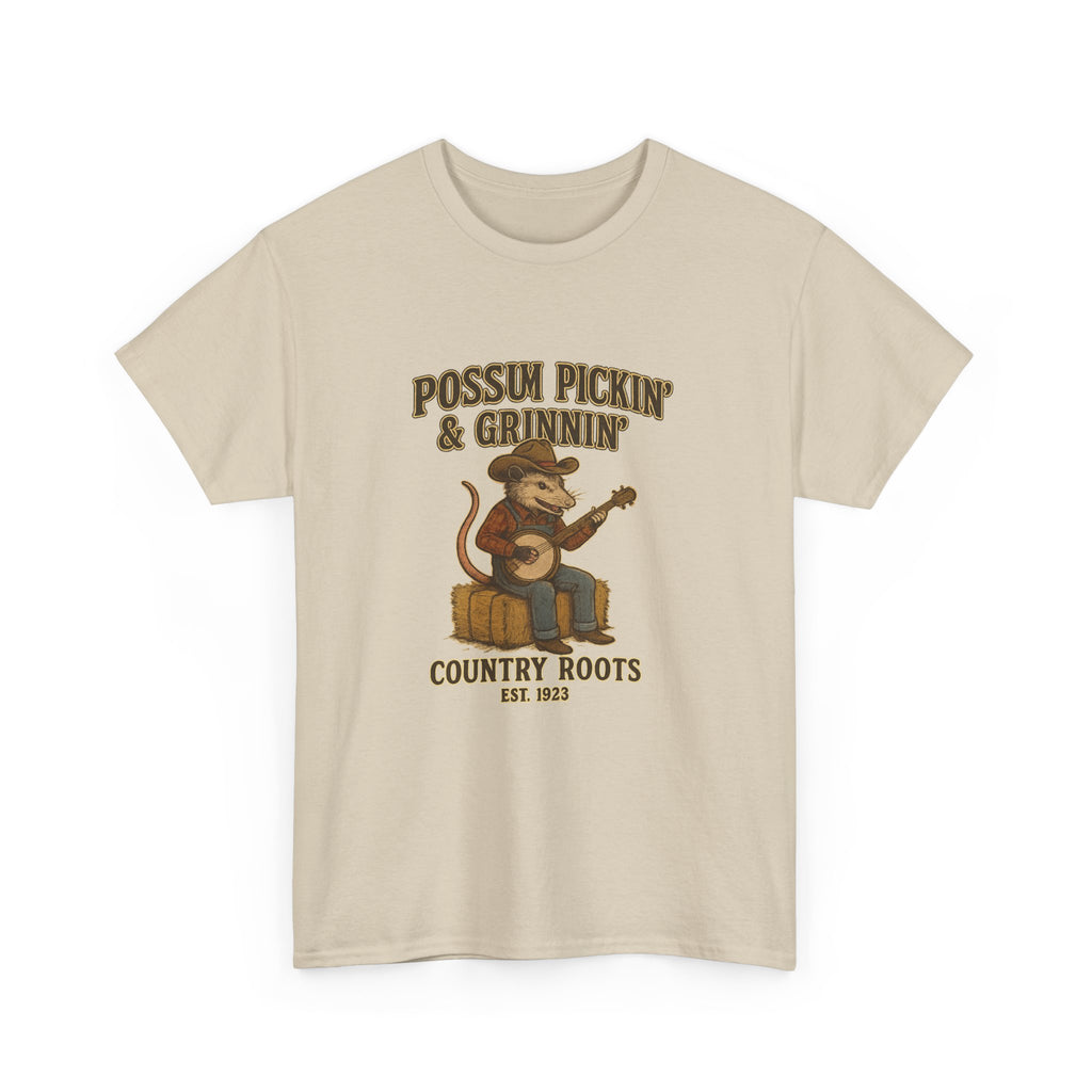 T-Shirt Possum Pickin' & Grinnin' Country Roots" Vintage Banjo Graphic Tee  Trendy T Shirt