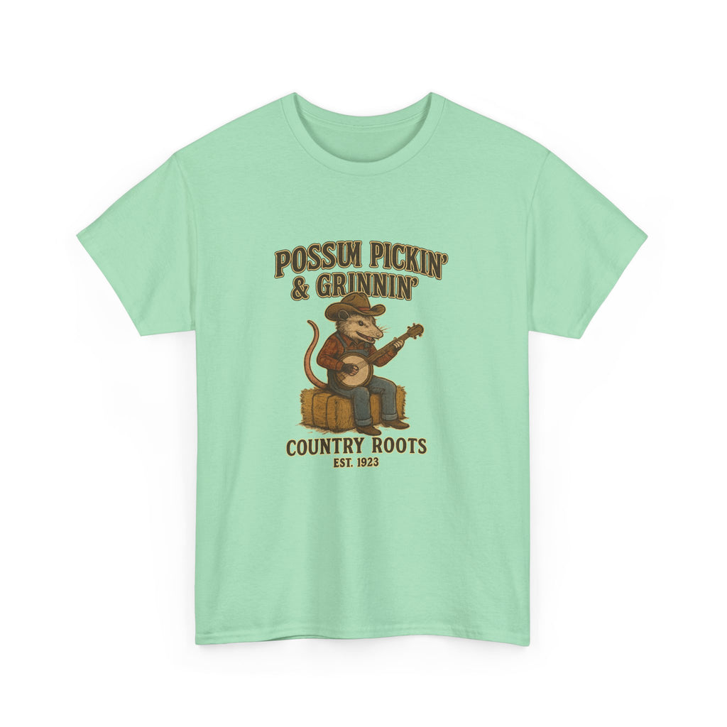 T-Shirt Possum Pickin' & Grinnin' Country Roots" Vintage Banjo Graphic Tee  Trendy T Shirt
