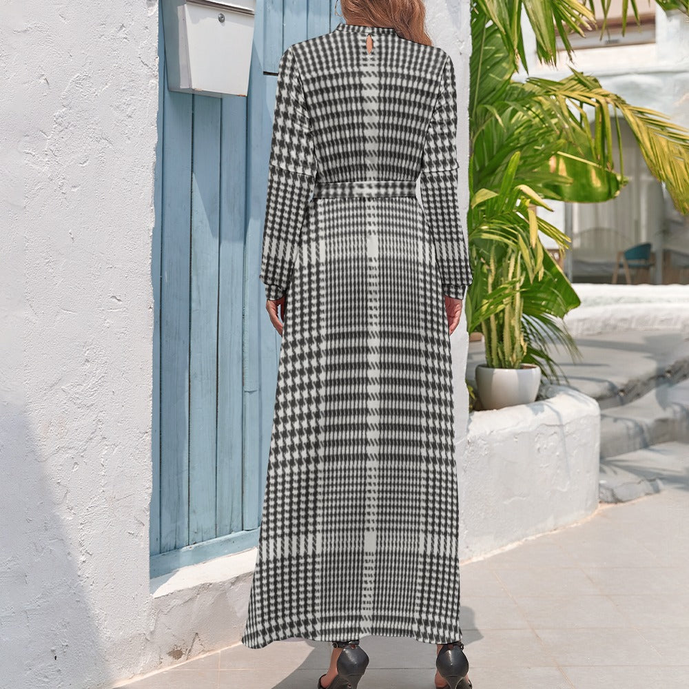 The Outlaw Belle Maxi — Black & White