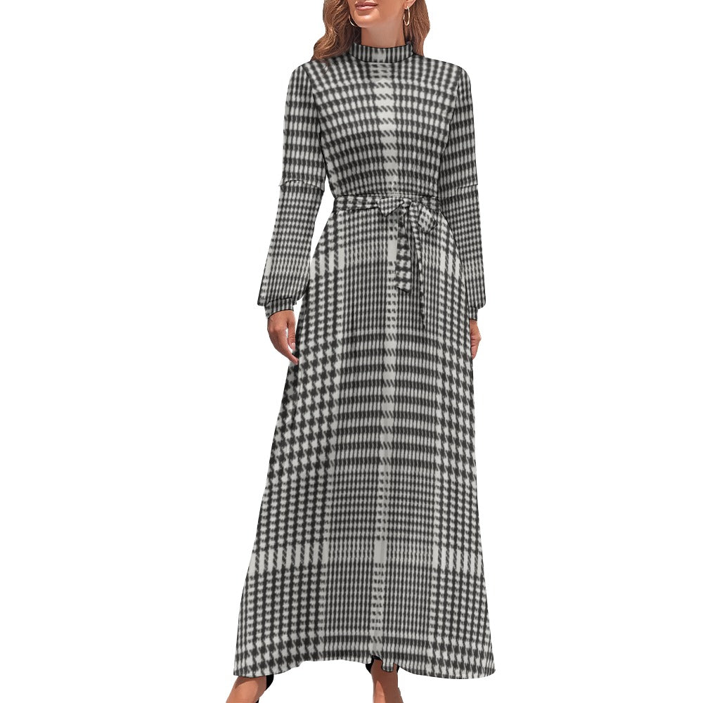 The Outlaw Belle Maxi — Black & White
